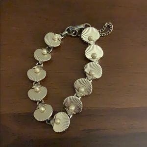 Vintage scalloped shell with faux pearl bracelet